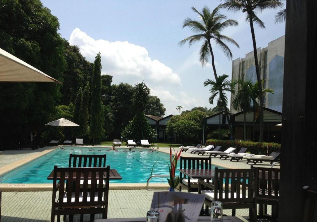 Douala Rabingha Hotel Екстериор снимка
