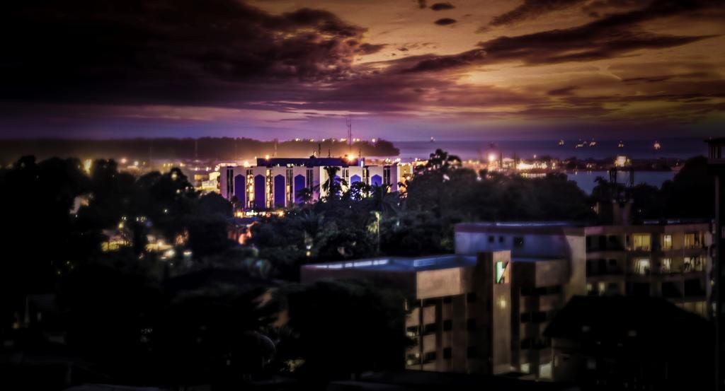 Douala Rabingha Hotel Екстериор снимка