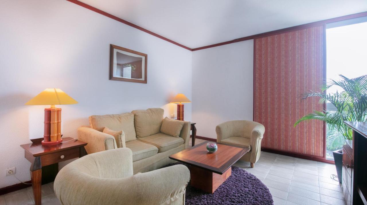 Douala Rabingha Hotel Екстериор снимка