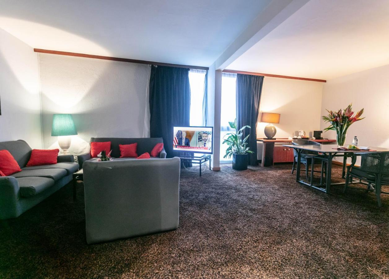Douala Rabingha Hotel Екстериор снимка