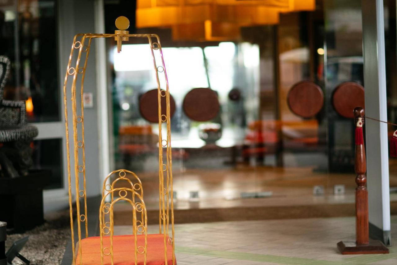 Douala Rabingha Hotel Екстериор снимка