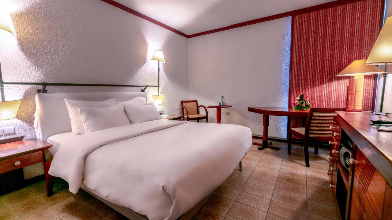 Douala Rabingha Hotel Екстериор снимка