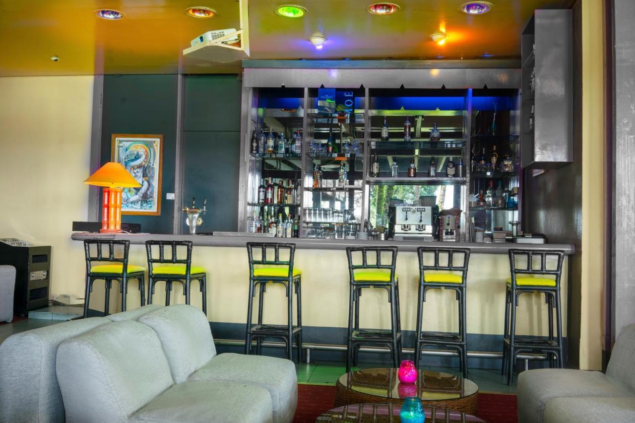 Douala Rabingha Hotel Екстериор снимка